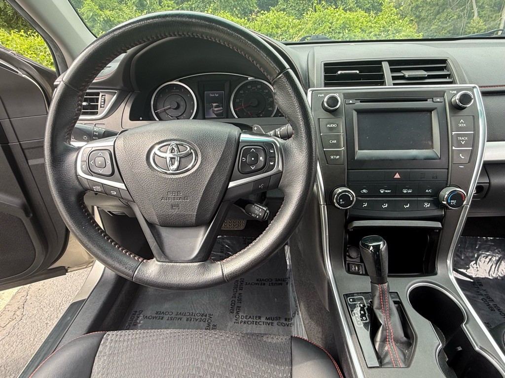2015 Toyota Camry Image 14