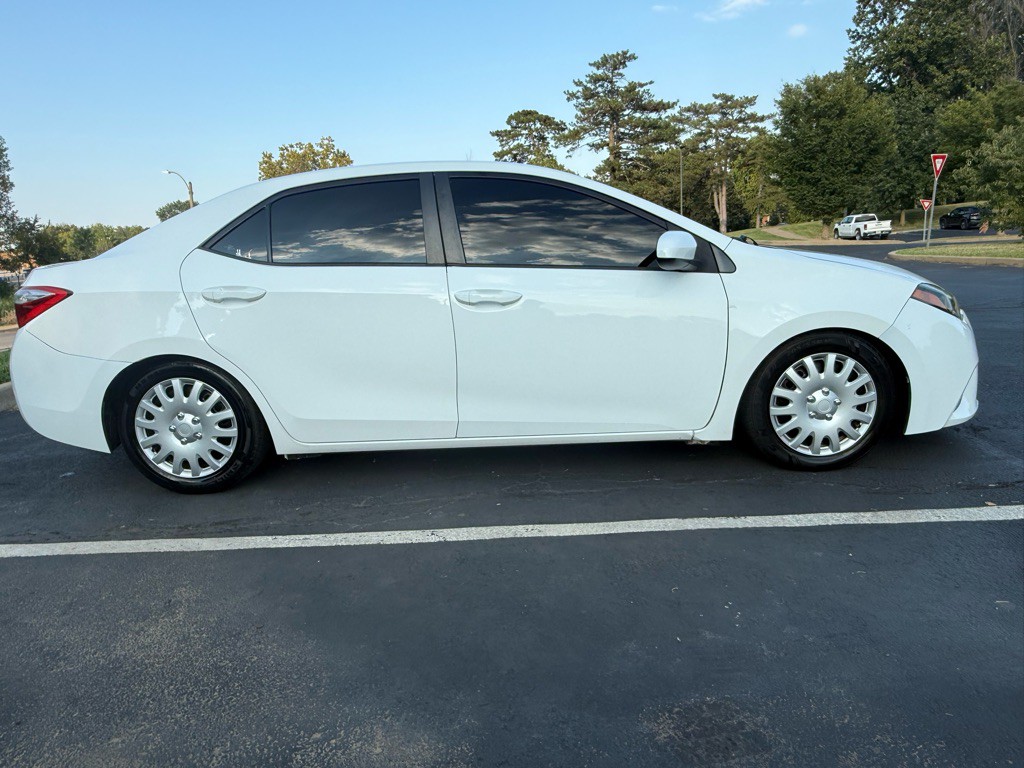 2015 Toyota Corolla Image 3