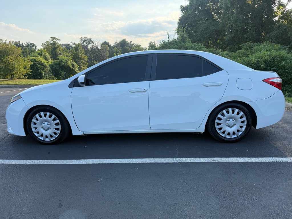 2015 Toyota Corolla Image 6