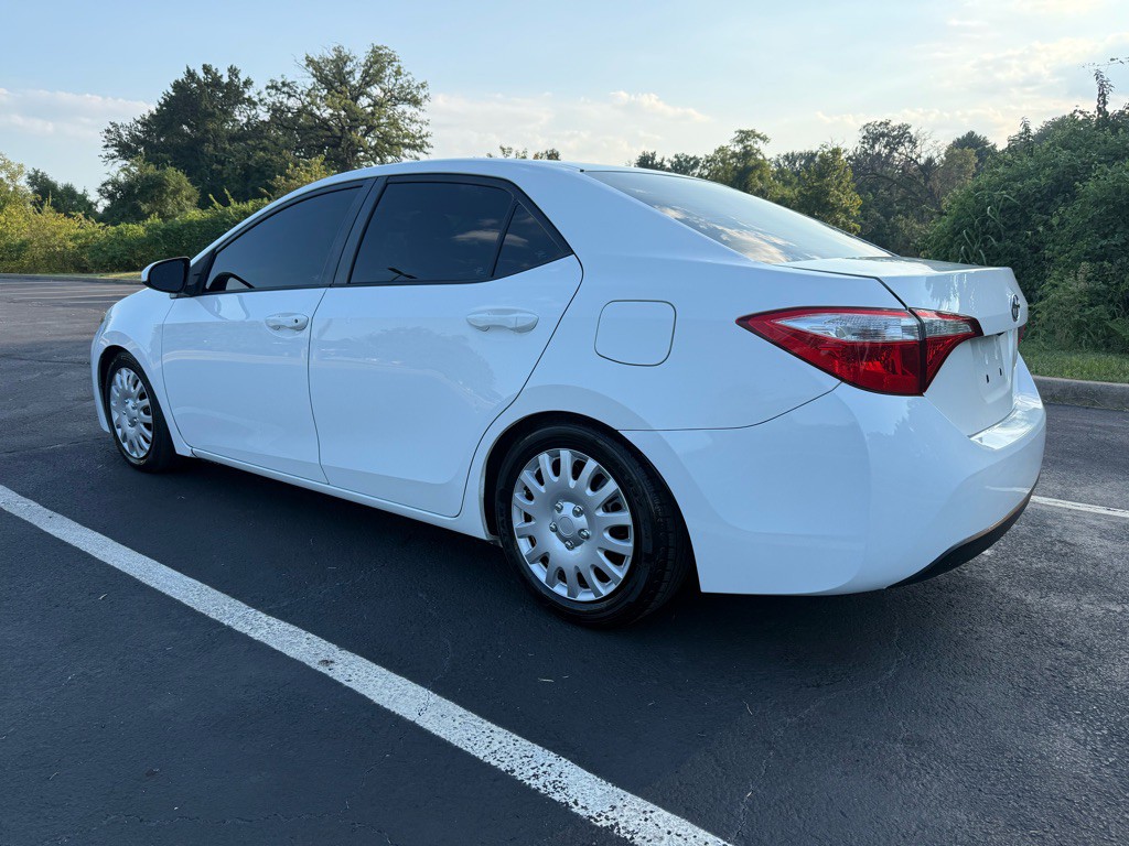 2015 Toyota Corolla Image 7