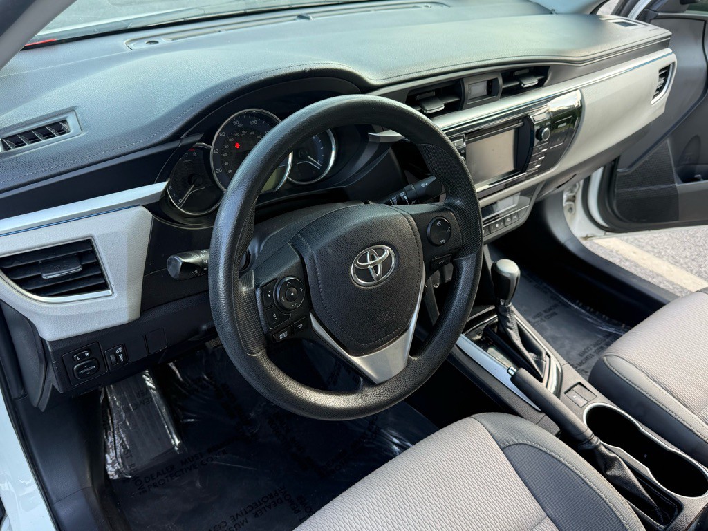 2015 Toyota Corolla Image 13