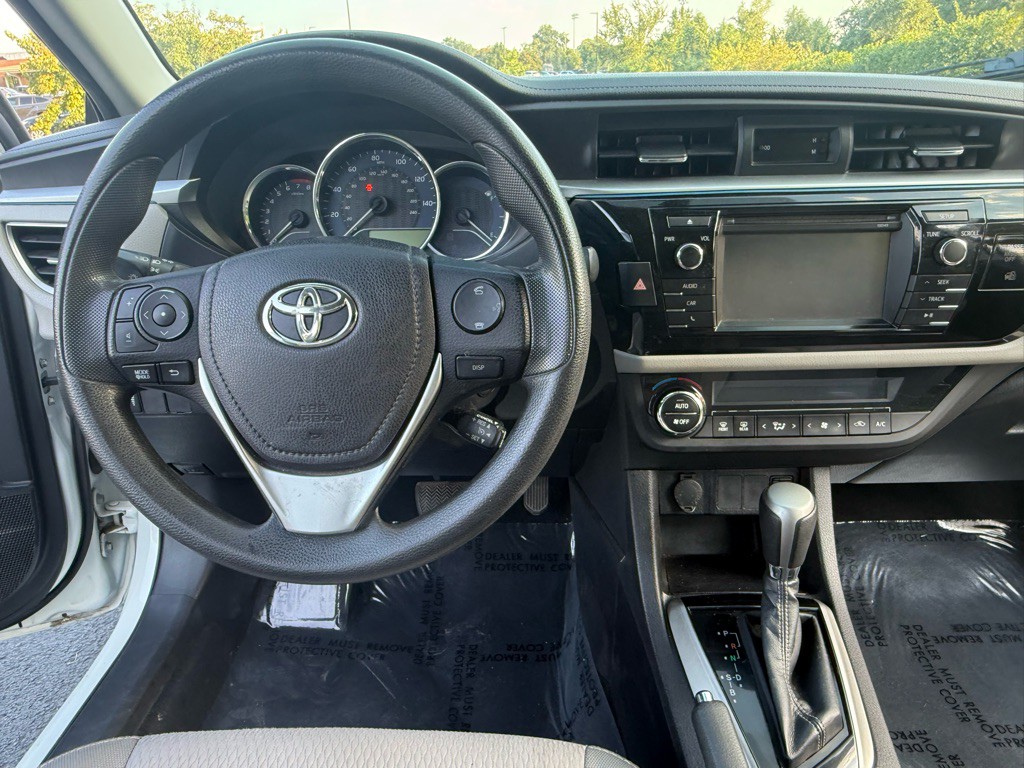 2015 Toyota Corolla Image 19