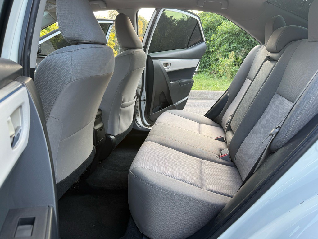 2015 Toyota Corolla Image 22