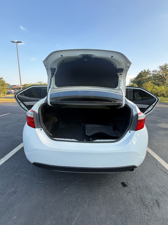 2015 Toyota Corolla Image 23