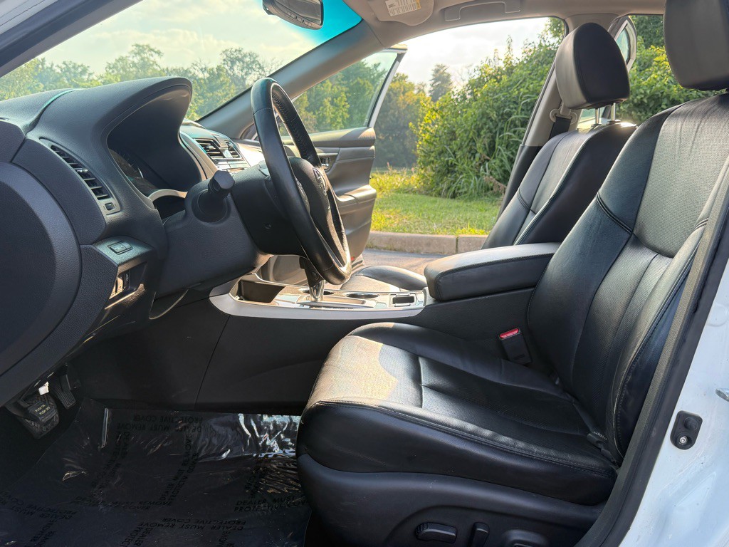 2015 Nissan Altima Image 10