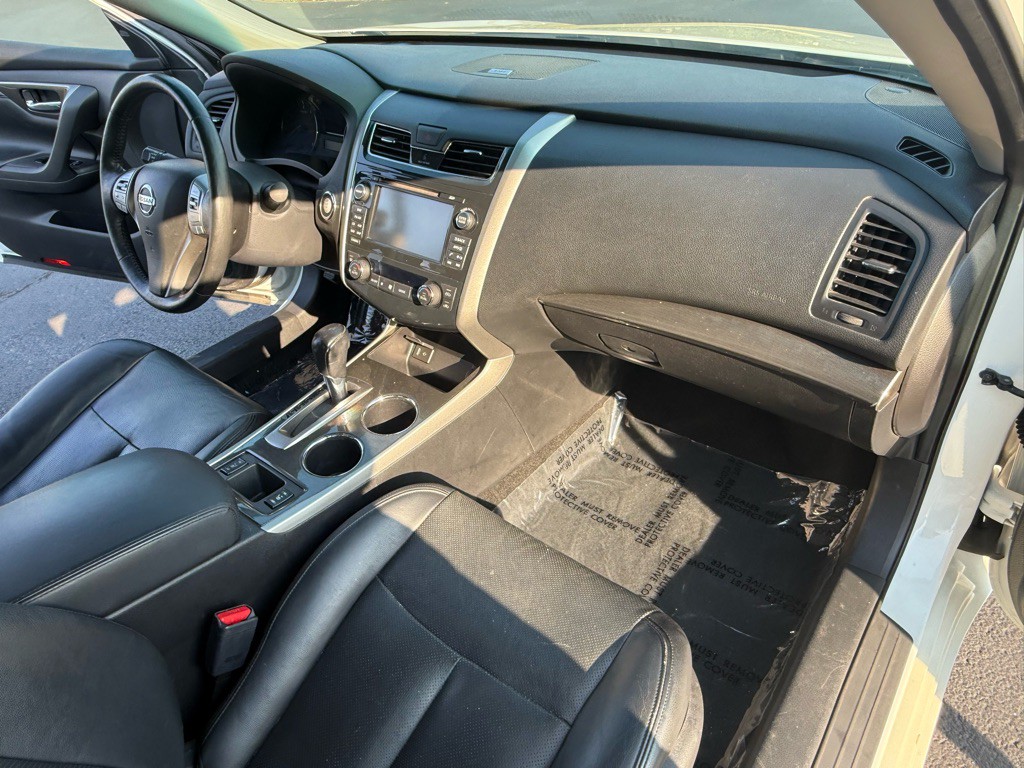 2015 Nissan Altima Image 15
