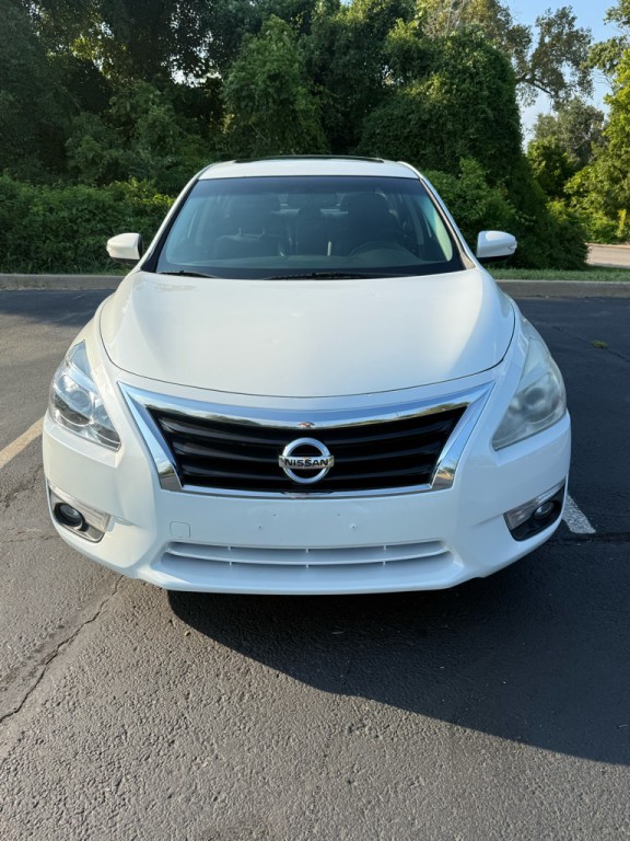 2015 Nissan Altima Image 2