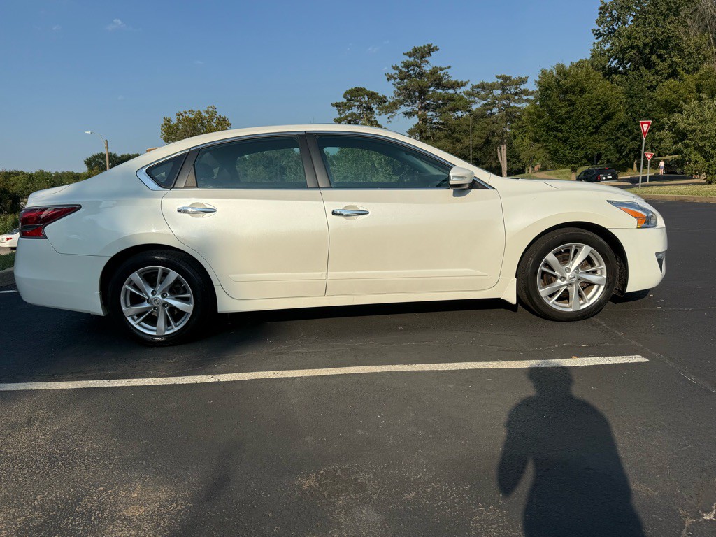2015 Nissan Altima Image 6