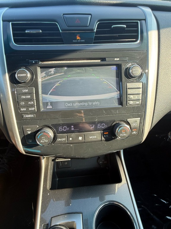 2015 Nissan Altima Image 18