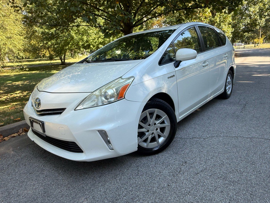 2012 Toyota Prius Image 24