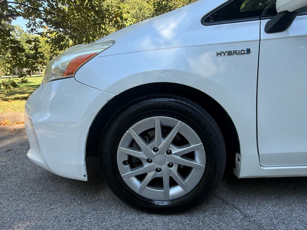 2012 Toyota Prius Image 25