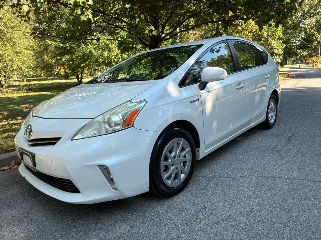 2012 Toyota Prius Image 1