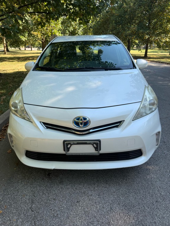 2012 Toyota Prius Image 2