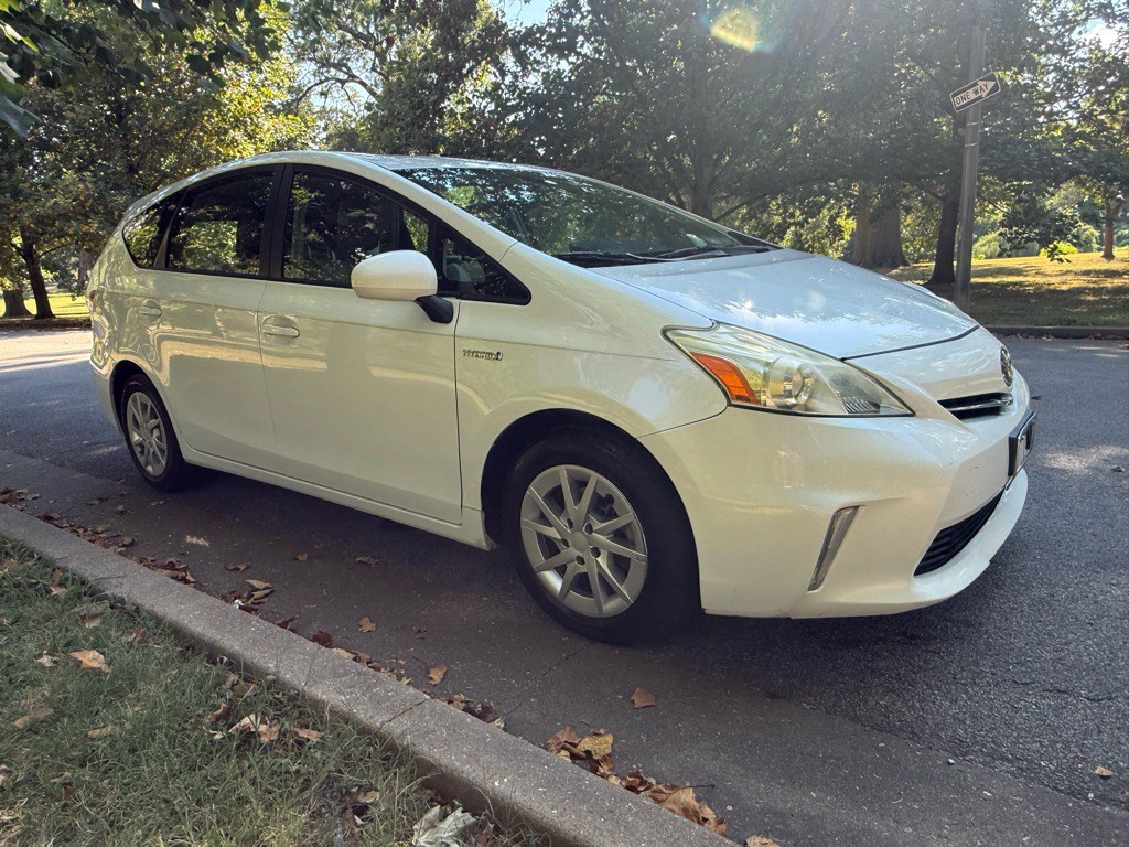 2012 Toyota Prius Image 4