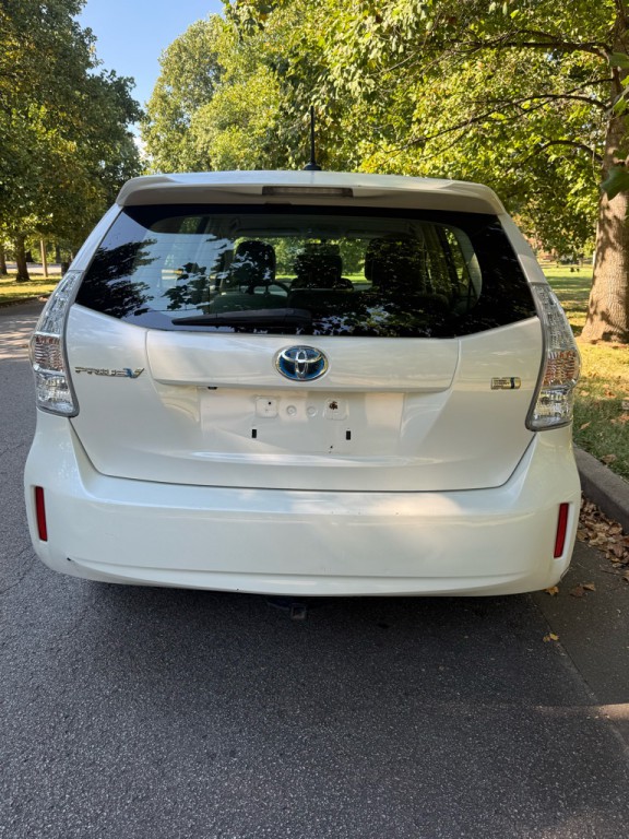 2012 Toyota Prius Image 8