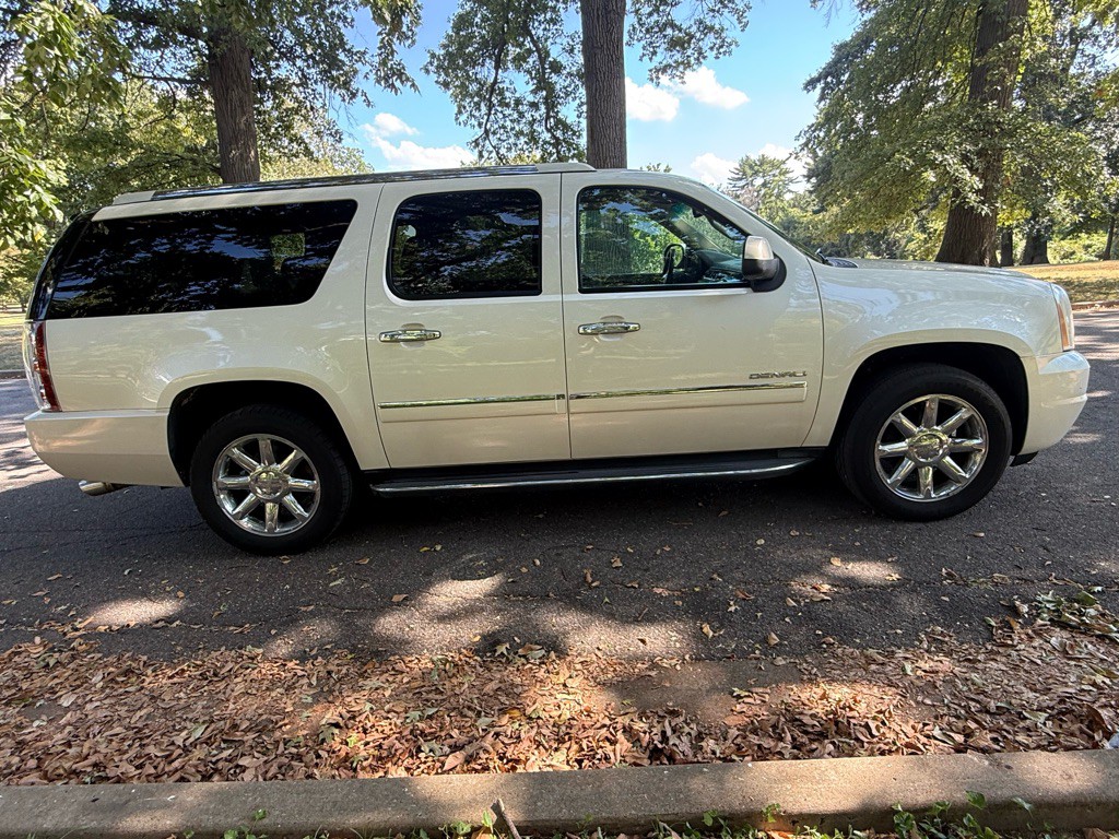 2012 GMC Yukon Image 6