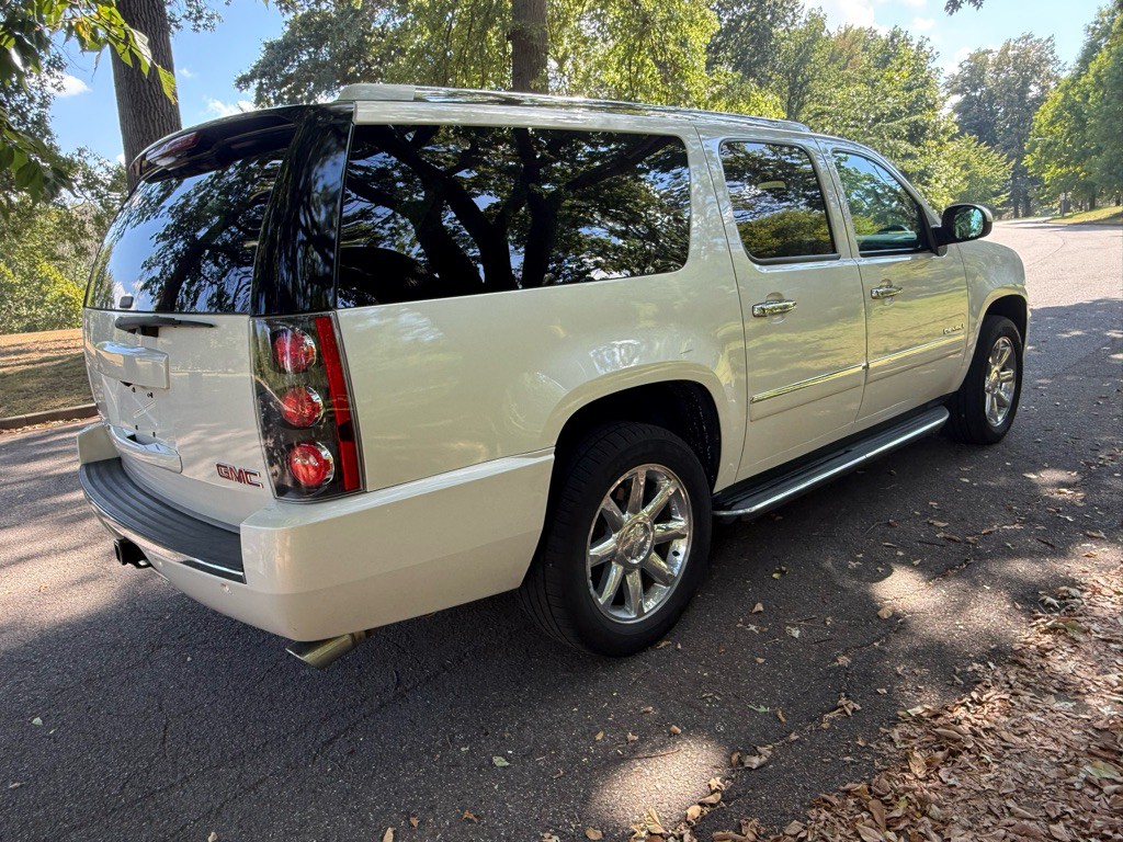2012 GMC Yukon Image 9