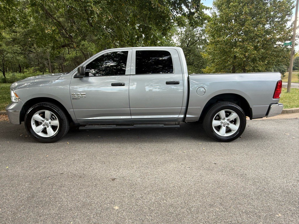 2022 RAM 1500 Image 3