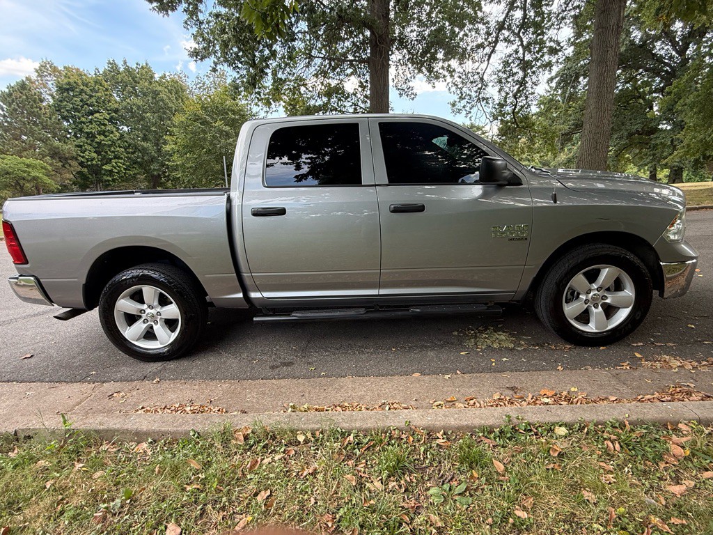 2022 RAM 1500 Image 6