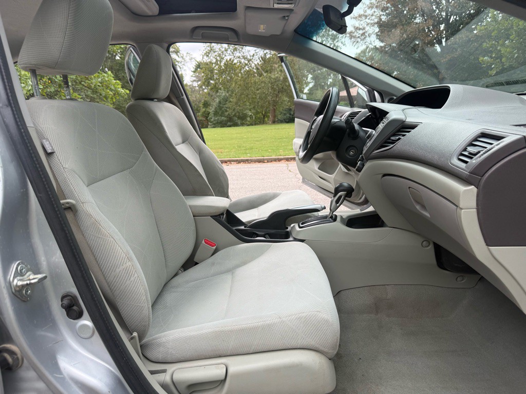 2012 Honda Civic Image 12