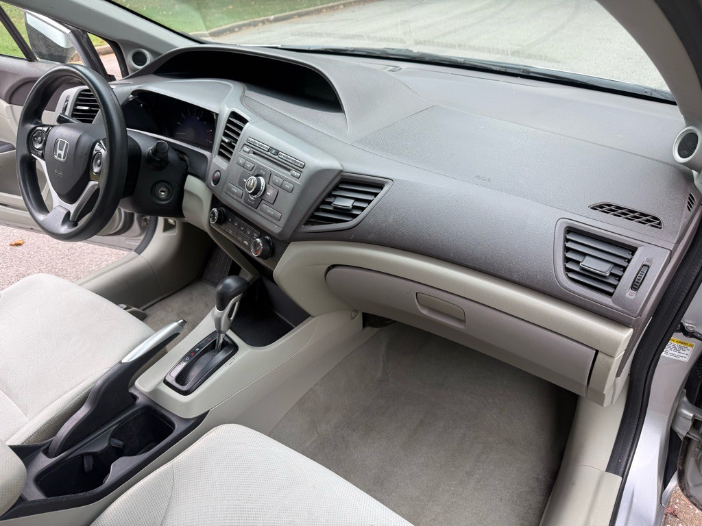 2012 Honda Civic Image 15