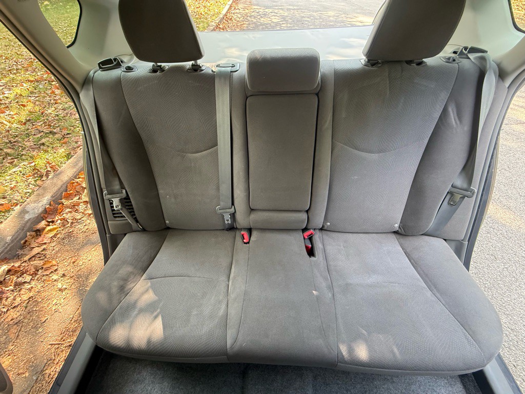 2010 Toyota Prius Image 21