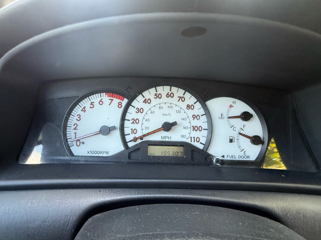 2004 Toyota Corolla Image 16
