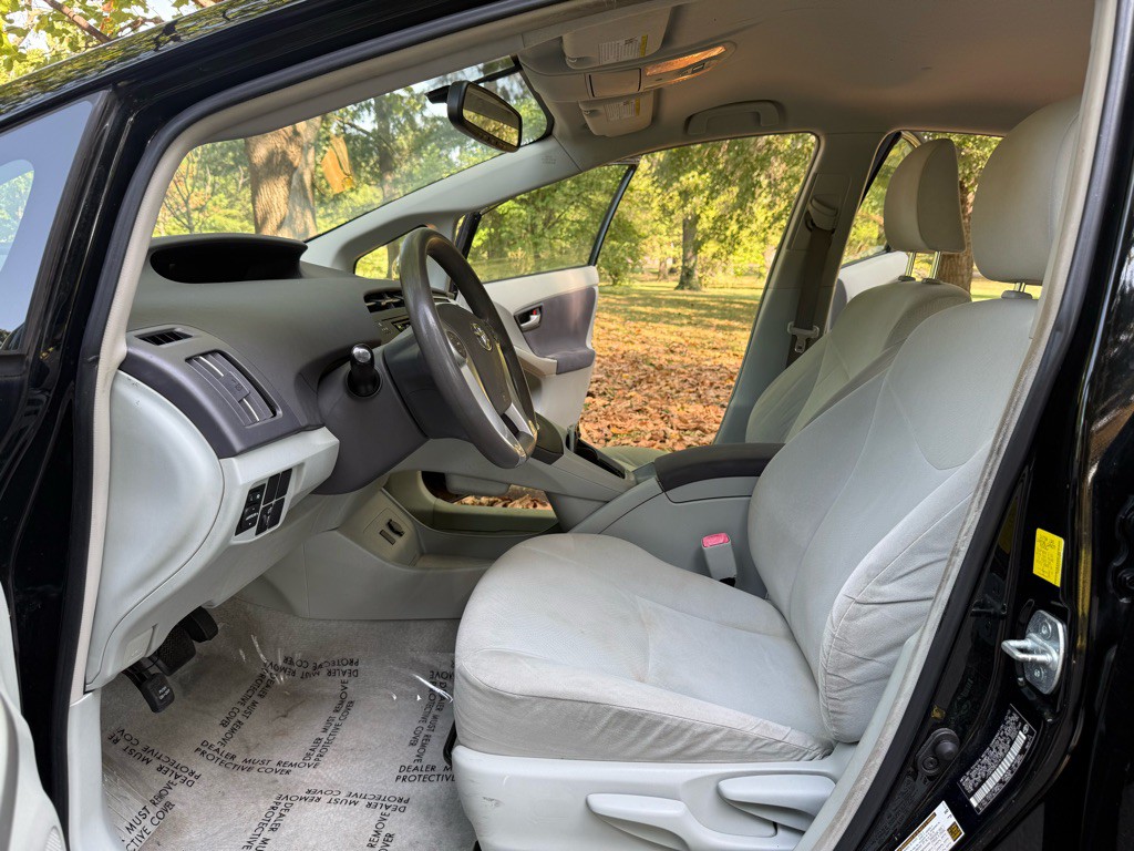 2010 Toyota Prius Image 10