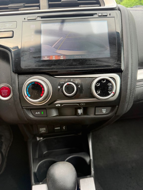 2015 Honda Fit Image 18