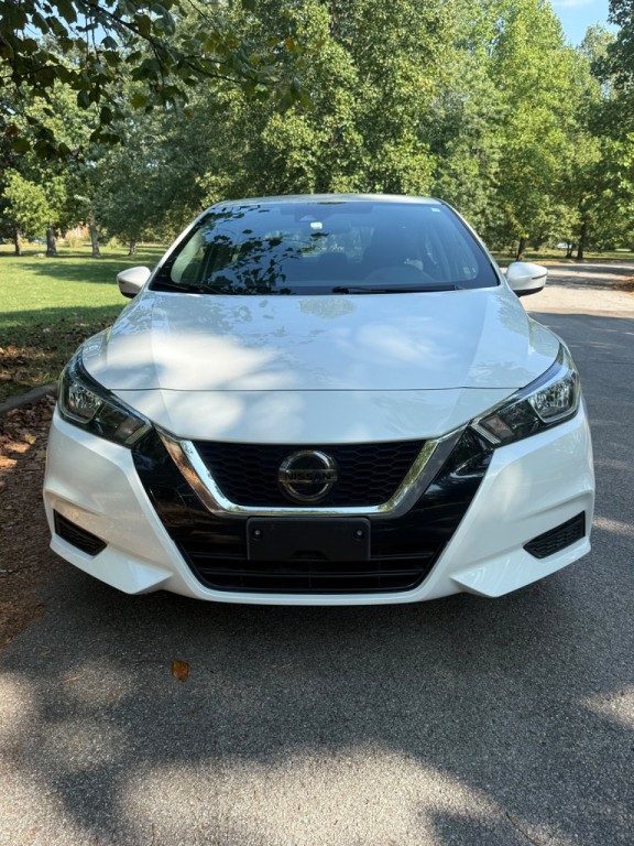 2021 Nissan Versa Image 5