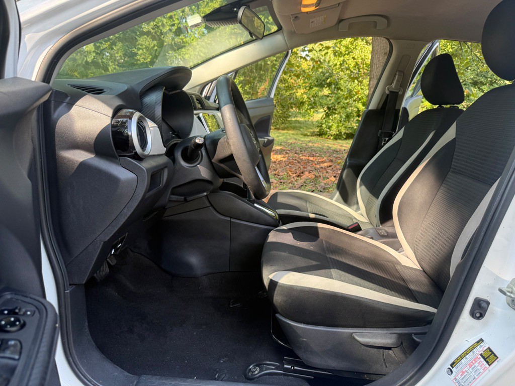 2021 Nissan Versa Image 10