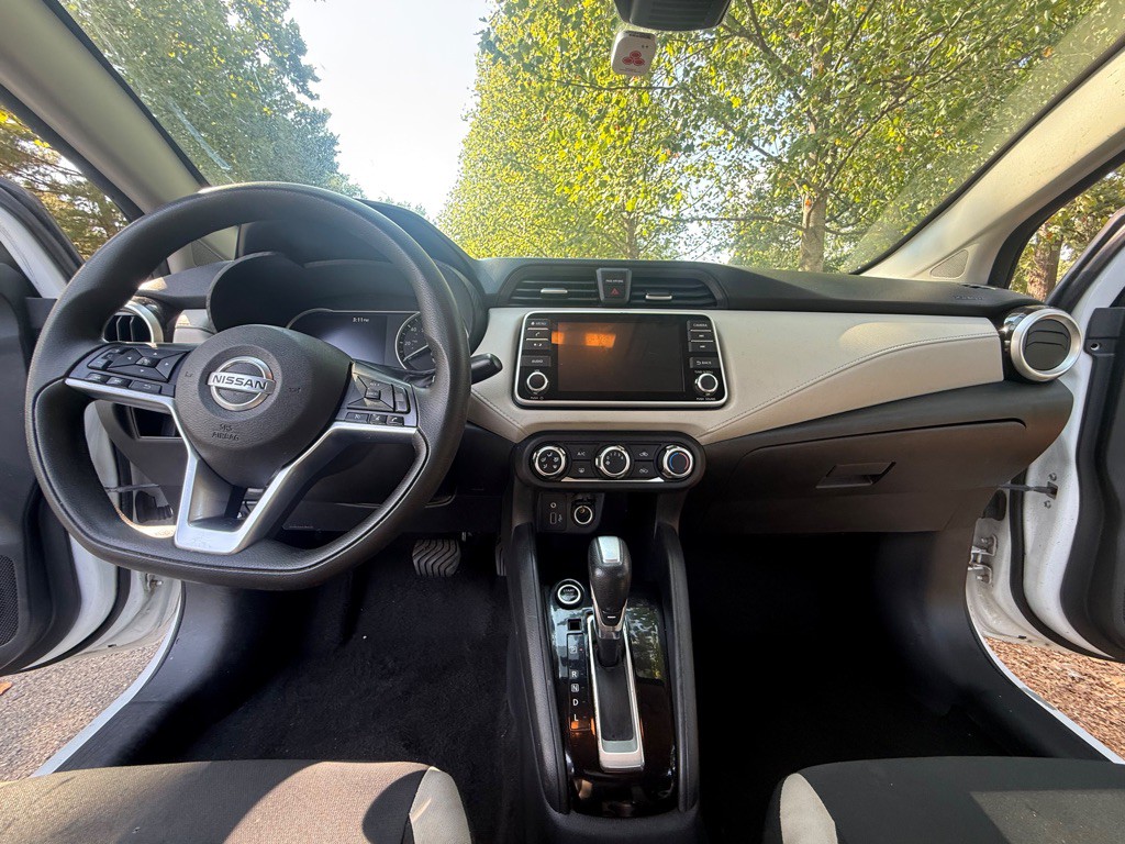 2021 Nissan Versa Image 11