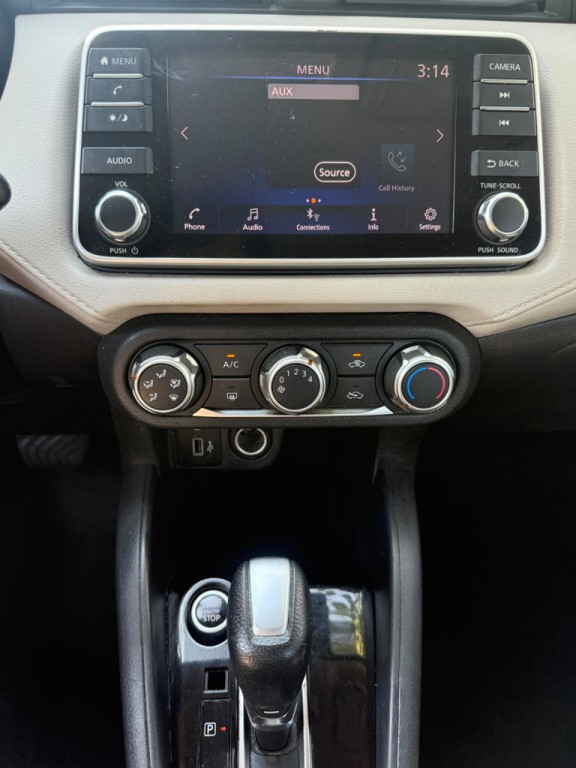 2021 Nissan Versa Image 16