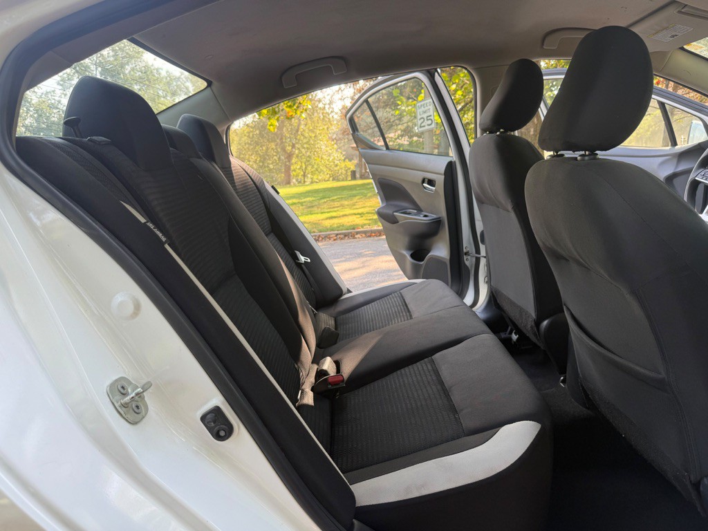 2021 Nissan Versa Image 19