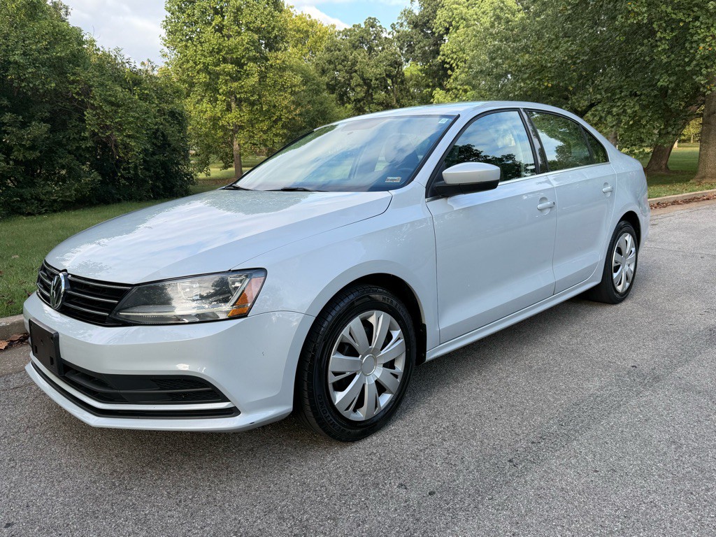 2017 Volkswagen Jetta Image 1