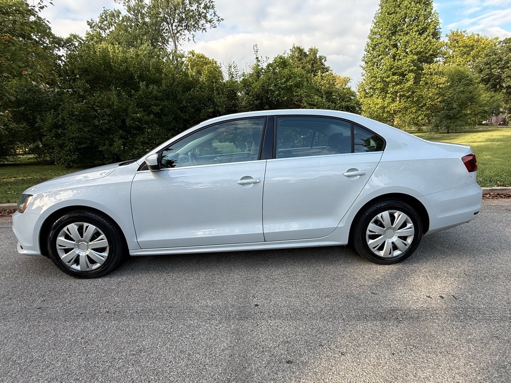2017 Volkswagen Jetta Image 3