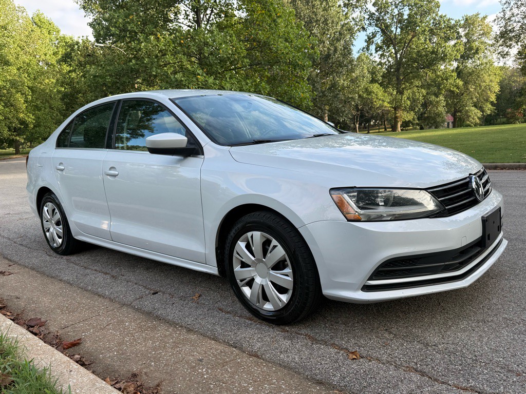 2017 Volkswagen Jetta Image 4
