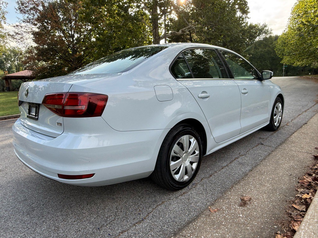 2017 Volkswagen Jetta Image 9