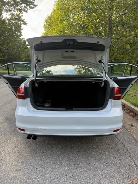 2017 Volkswagen Jetta Image 23