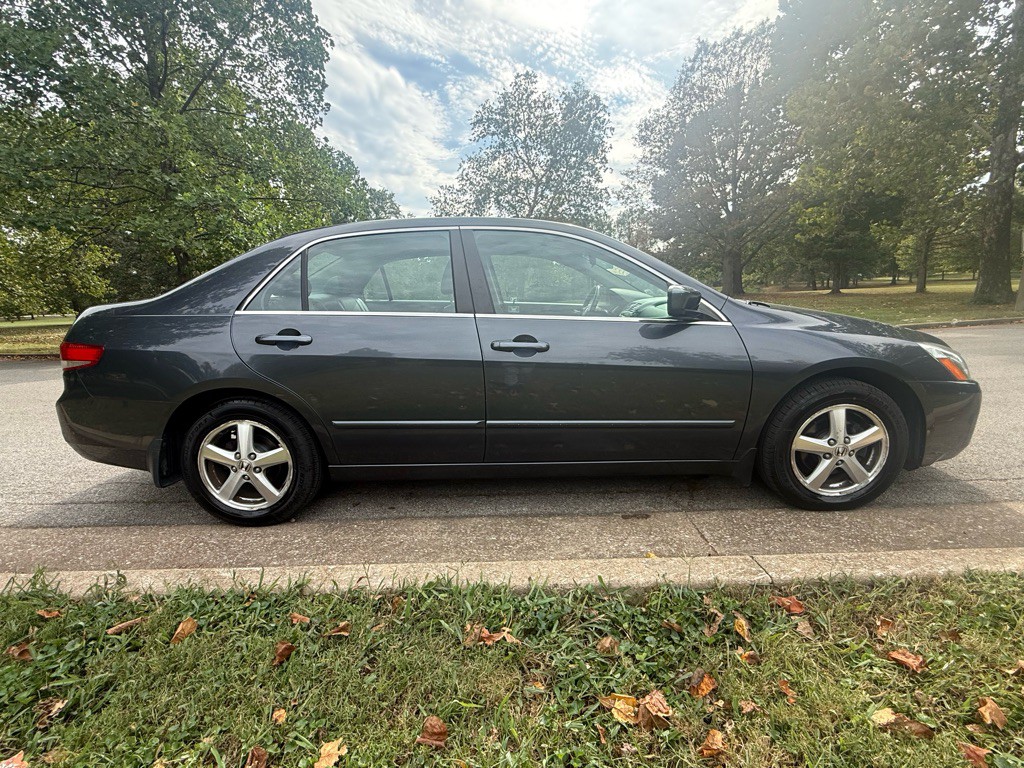 2004 Honda Accord Image 3