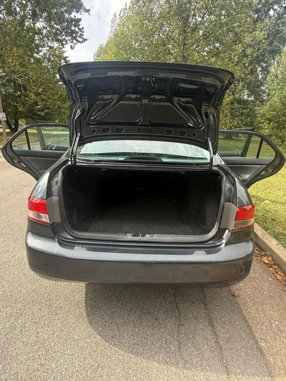 2004 Honda Accord Image 23