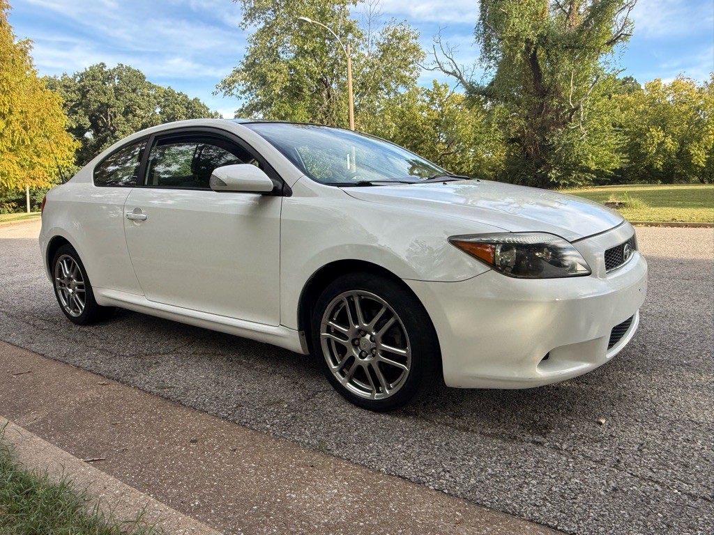 2005 Scion tC Image 4