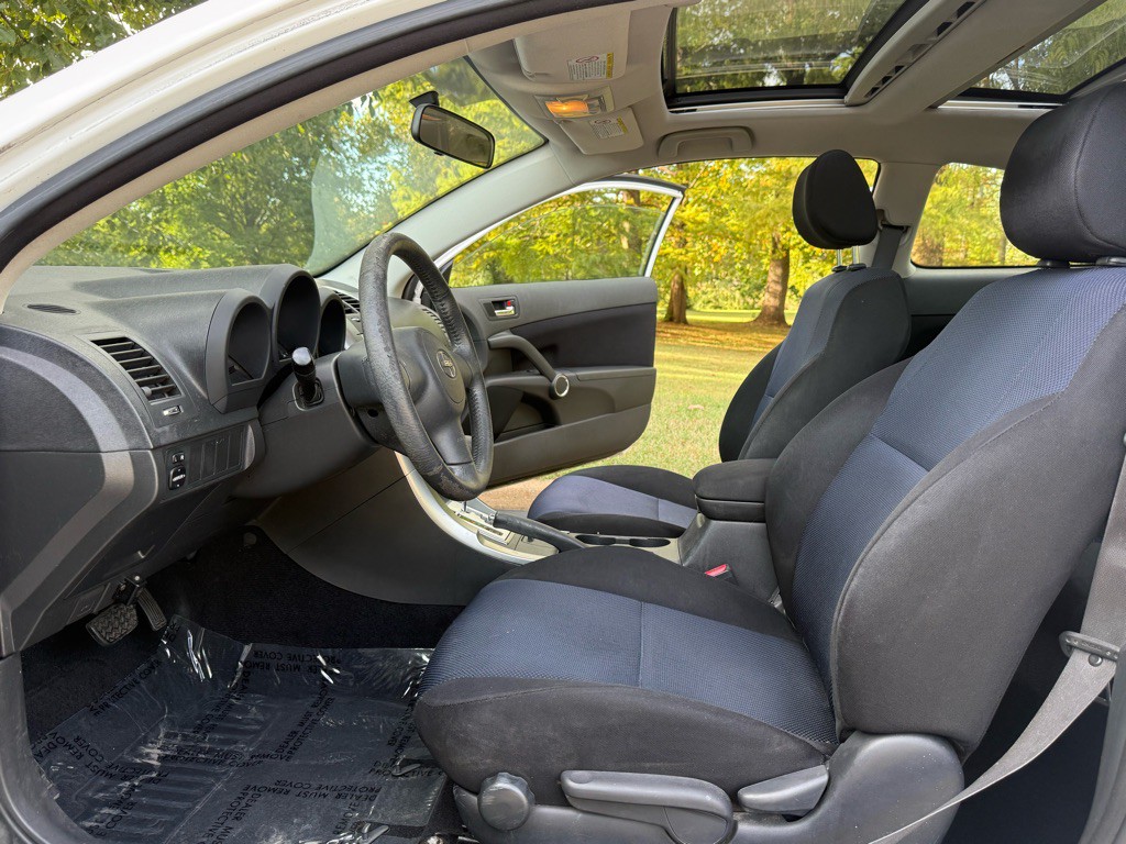 2005 Scion tC Image 10