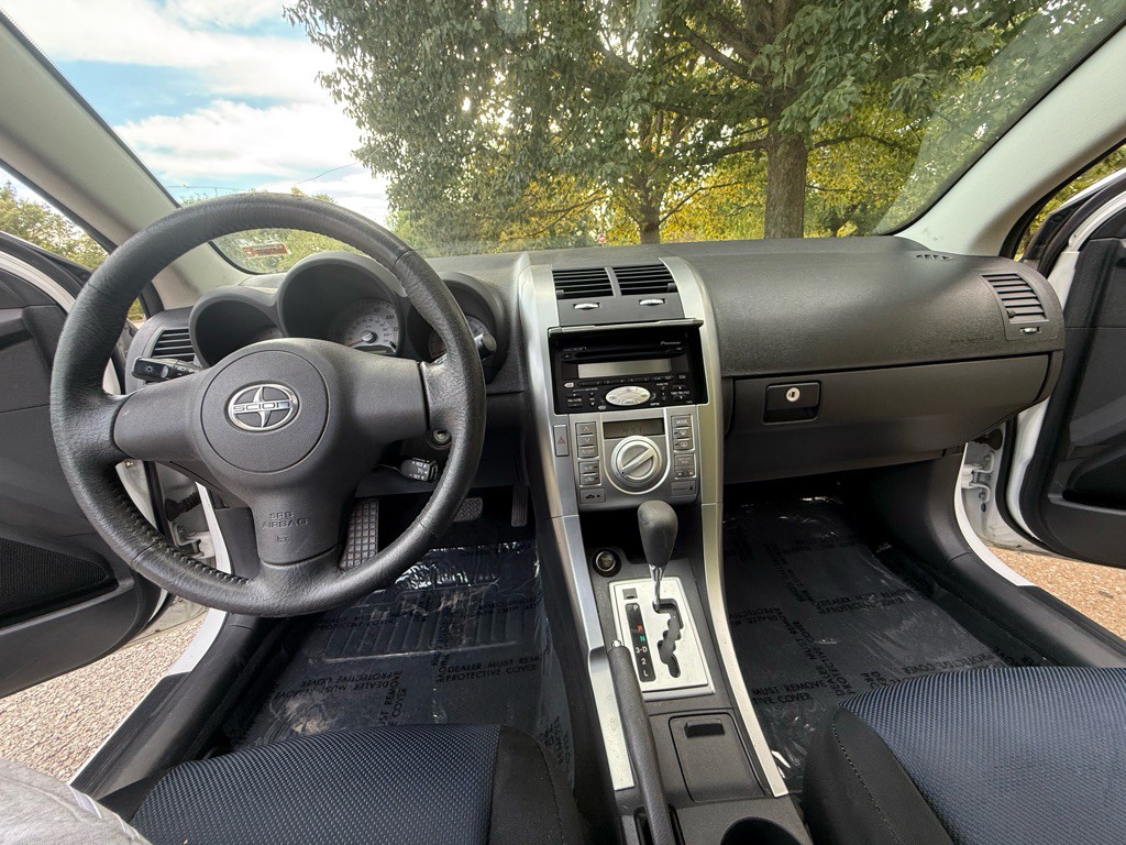2005 Scion tC Image 11