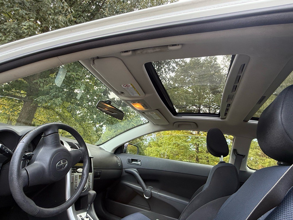 2005 Scion tC Image 19