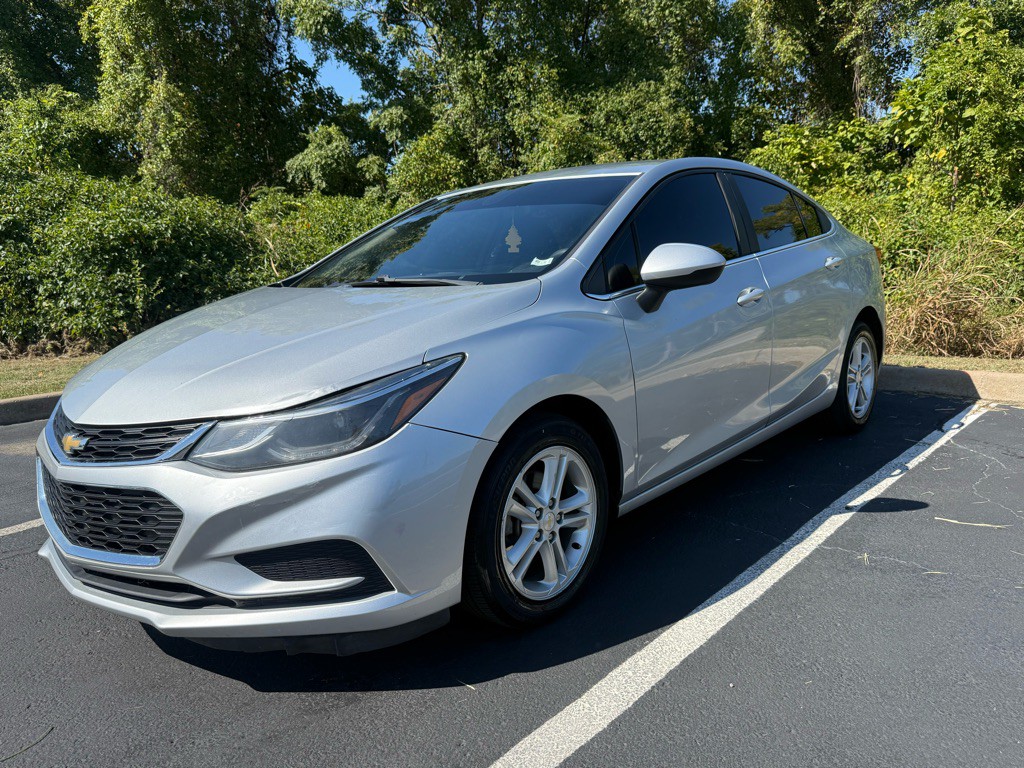 2017 Chevrolet Cruze Image 1