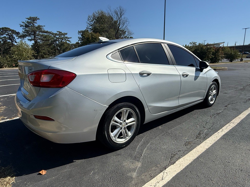 2017 Chevrolet Cruze Image 9