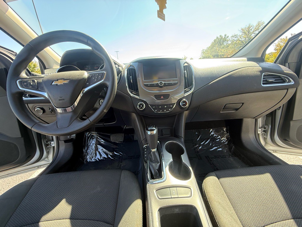 2017 Chevrolet Cruze Image 11