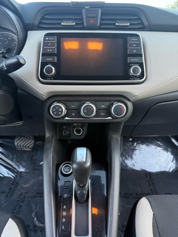 2021 Nissan Versa Image 14