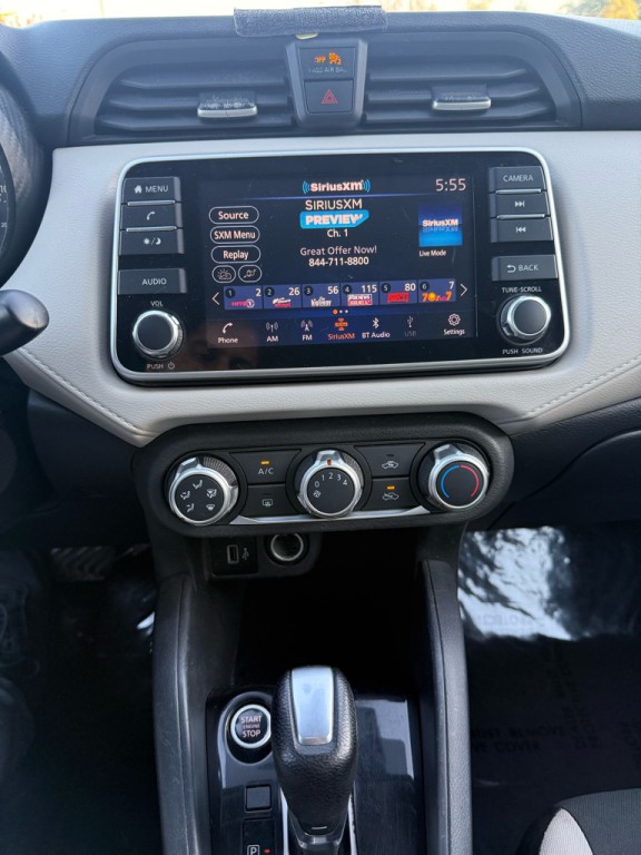 2021 Nissan Versa Image 18